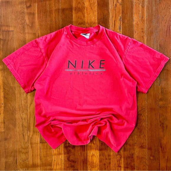 Vintage Nike Athletics Essential ‘90s Red Spellout Short Sleeve T-shirt M - Picture 1 of 8
